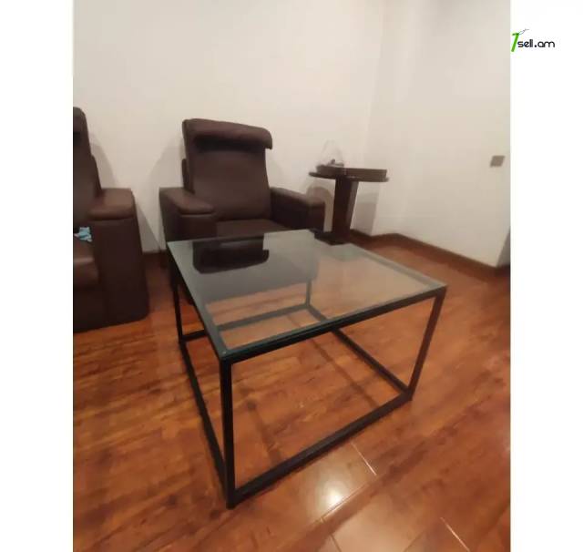 Լոֆթ ոճի յուրահատուկ սուրճի սեղան