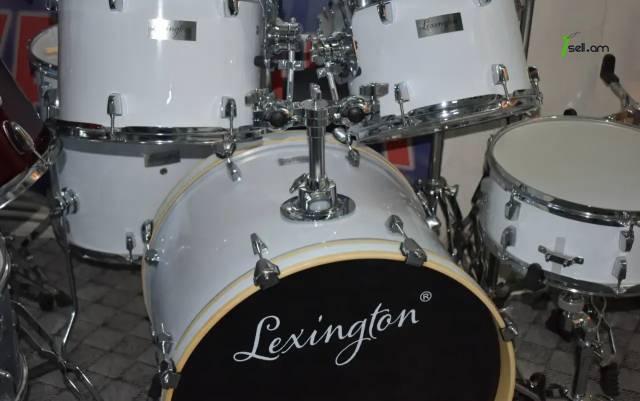 Թմբուկներ Lexington Drums white and black
