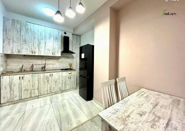 2 սենյականոց բնակարան նորակառույց շենքում, P. Sevak St, 70 ք.մ., 13/18 հարկ, բարձր առաստաղներ