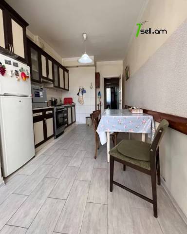 3 սենյականոց բնակարան Սարյանի փողոցում, 88 ք.մ., 2 սանհանգույց, 3/9 հարկ, կապիտալ վերանորոգված