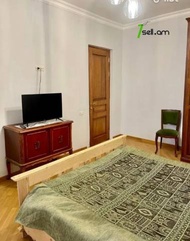 2 սենյականոց բնակարան Բաղրամյան պողոտայում, 60 ք.մ., նախավերջին հարկ, բարձր առաստաղներ