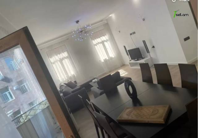 4 սենյականոց բնակարան Հովհաննես Թումանյանի փողոցում, 148 ք.մ., բարձր առաստաղներ