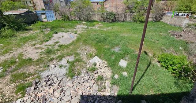 Երկու հարկանի քարե տուն Մառի փողոցում Նոր Նորքում, 1415 քմ, 3+ սանհանգույց