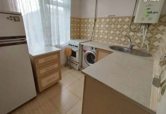 1 սենյականոց բնակարան Լվովյան փողոցում, 32 քմ, եվրովերանորոգված, քարե շենք