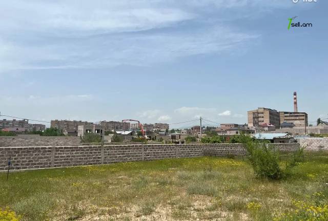 Հողատարածք բնակելի շինությունների համար Հատիս փողոցում Աբովյանում, 400 քմ