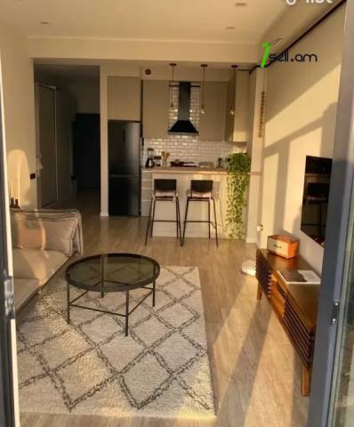 2 սենյականոց բնակարան նորակառույց շենքում Սլավիկ Չիլոյան փողոցում, 60 ք.մ., բարձր առաստաղներ