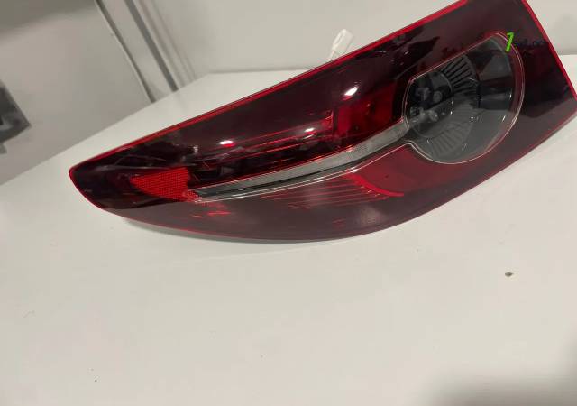 Mazda 3 sedan հետևի լուսարձակ ֆուլլ (2019-2023)