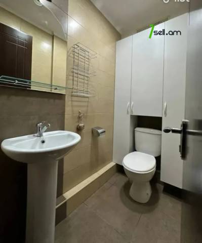 3 սենյականոց բնակարան Ամիրյան փողոցում, 69 քմ, 3/11 հարկ, 2 սանհանգույց, կապիտալ վերանորոգված