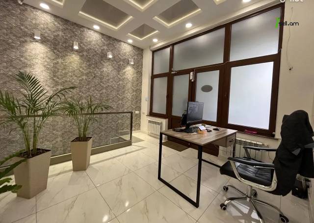 Բազմաֆունկցիոնալ գույք Թումանյան փողոցում կենտրոնում, 155 ք.մ.