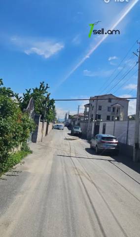 Հողատարածք բնակելի շինությունների համար Ավանում, 800 քմ