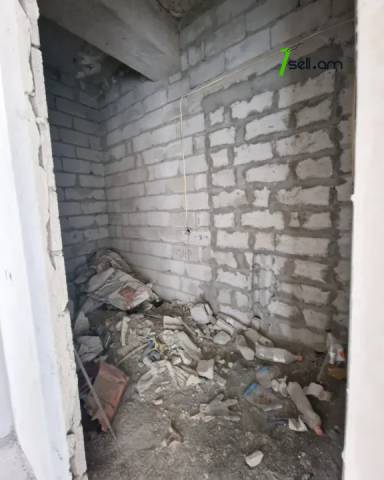 4 սենյականոց բնակարան նորակառույց շենքում, Դավթաշենի 3-րդ զանգված, 101 ք.մ., բարձր առաստաղներ