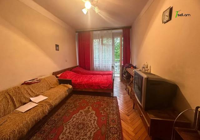 2 սենյականոց բնակարան Փավստոս Բուզանդի փողոցում, 70 ք.մ., բարձր առաստաղներ, 6/9 հարկ