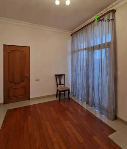 5 սենյականոց բնակարան նորակառույց շենքում Մարշալ Բաղրամյան պողոտայում, 150 քմ, 12/17 հարկ