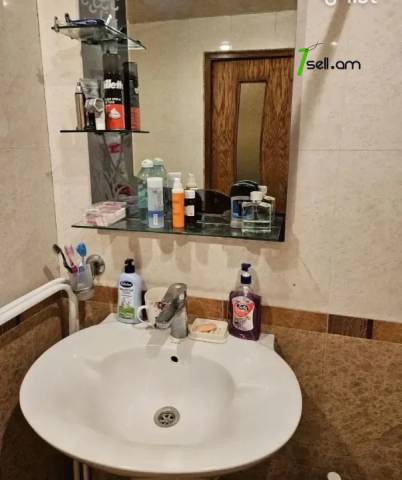 3 սենյականոց բնակարան Գորգագոծների փողոցում, 118 քմ, 1/5 հարկ, կապիտալ վերանորոգված, քարե շենք