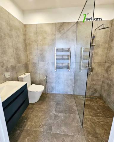 Երկու հարկանի քարե տուն, Վահագնի Թաղամաս Աջափնյակում, 800 ք.մ., 3+ սանհանգույց