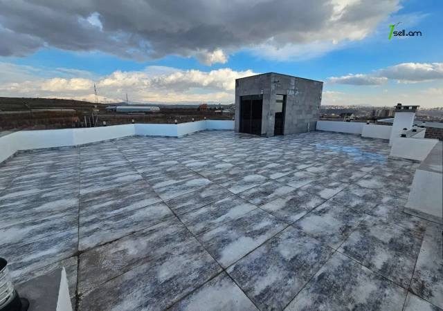Բազմաֆունկցիոնալ գույք, Եղվարդի խճուղի Զովունիում, 2150 ք.մ.