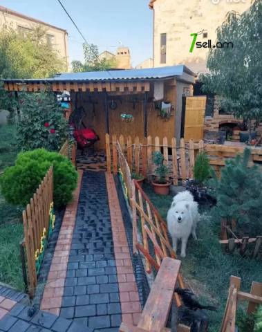 Մեկ հարկանի քարե տուն Պարույր Սևակի փողոցում Ավանում, 110 քմ, 2 սանհանգույց, կապիտալ վերանորոգված