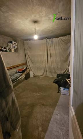 Երկու հարկանի քարե տուն Սեպուհի փողոցում Արաբկիրում, 788 ք.մ., 2 սանհանգույց, կոսմետիկ վերանորոգում