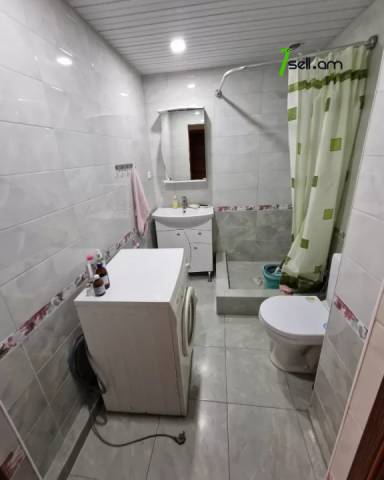 3 սենյականոց բնակարան Արաբկիր 51 փողոցում, 100 ք.մ., 12/15 հարկ, եվրովերանորոգված