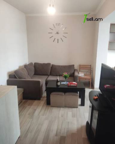 2 սենյականոց բնակարան Առնո Բաբաջանյան փողոցում, 50 ք.մ., 4/9 հարկ, կապիտալ վերանորոգված