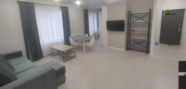 2 սենյականոց բնակարան Ֆուչիկի փողոցում, 43 ք.մ., 2/5 հարկ, եվրովերանորոգված, քարե շենք