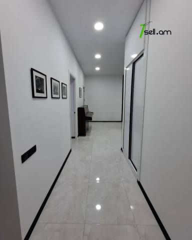 5 սենյականոց բնակարան Նալբանդյան փողոցում, 130 քմ, 1/3 հարկ, եվրովերանորոգված, քարե շենք