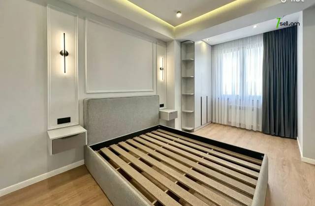 3 սենյականոց բնակարան նորակառույց շենքում Արղության փողոցում, 80 ք.մ., 2 սանհանգույց