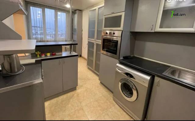 2 սենյականոց բնակարան Թումանյան փողոցում, 60 քմ, բարձր առաստաղներ, կապիտալ վերանորոգված