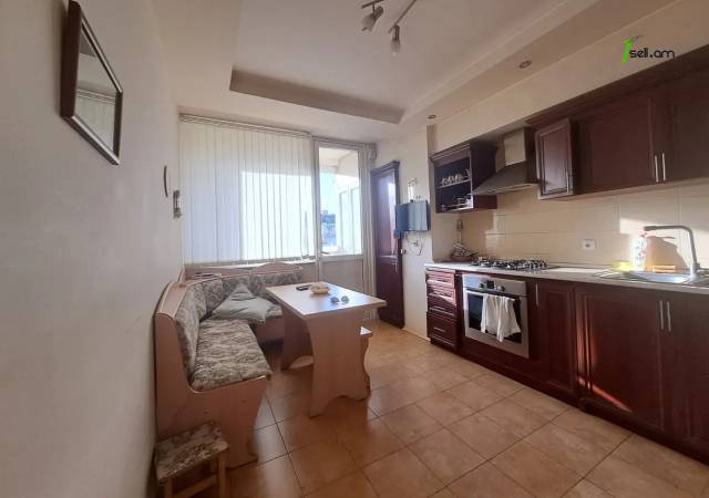 2 սենյականոց բնակարան Բաղրամյան պողոտայում, 73 ք.մ., 5/9 հարկ, կապիտալ վերանորոգված