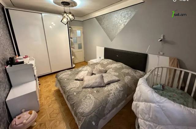 4 սենյականոց բնակարան Ռուբինյանց փողոցում, 100 ք.մ., 8/14 հարկ, 2 սանհանգույց, մասնակի վերանորոգում