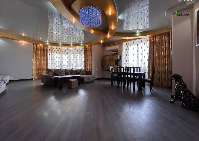 Ընդարձակ 3 սենյականոց բնակարան նորակառույց շենքում Նաիրի Զարյան փողոցում, 180 քմ, 12/16 հարկ