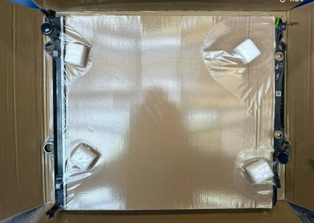 Ջրի ռադիատոր Lexus GX470 AWA