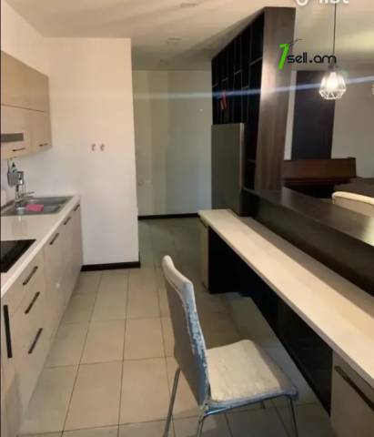 4 սենյականոց բնակարան, Դավթաշեն 4-րդ թաղամաս, 91 ք.մ., 3/9 հարկ, եվրովերանորոգված