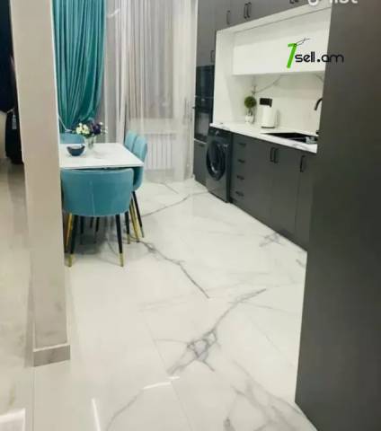 4 սենյականոց բնակարան նորակառույց շենքում Նիկողայոս Ադոնցի փողոցում, 123 ք.մ., 6/8 հարկ