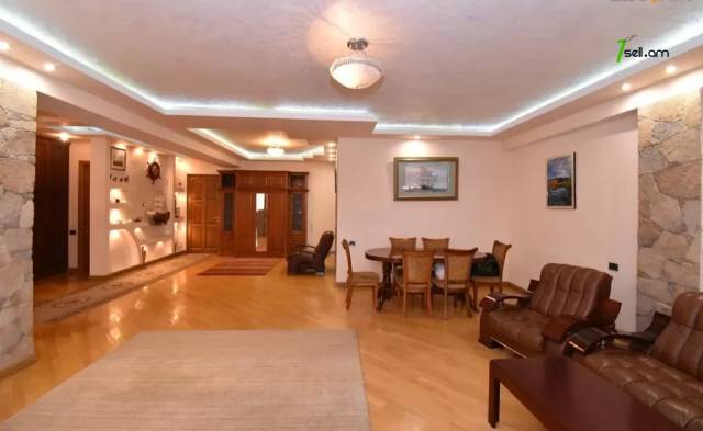 4 սենյականոց բնակարան նորակառույց շենքում Հյուսիսային պողոտայում, 140 ք.մ., բարձր առաստաղներ