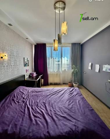 3 սենյականոց բնակարան Սայաթ-Նովայի պողոտայում, 112 քմ, նախավերջին հարկ, եվրովերանորոգված, քարե շենք