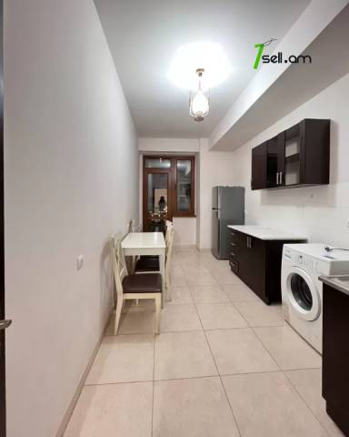 3 սենյականոց բնակարան նորակառույց շենքում Նիկողայոս Ադոնց փողոցում, 95 ք.մ., 2 սանհանգույց, 2/8 հարկ