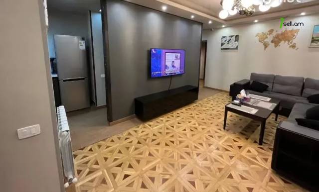 2 սենյականոց բնակարան Եզնիկ Կողբացու փողոցում, 77 ք.մ., 2 սանհանգույց, բարձր առաստաղներ, 4/6 հարկ