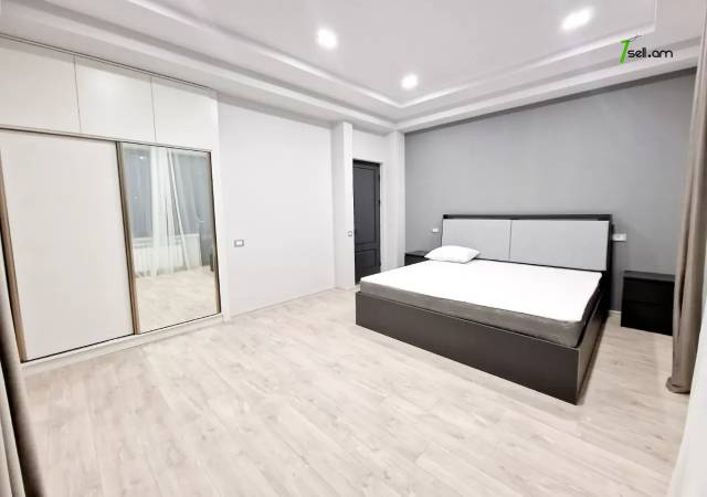 Երկու հարկանի քարե տուն Գոգոլի փողոցում Քանաքեռ Զեյթունում, 650 ք.մ., 3+ սանհանգույց