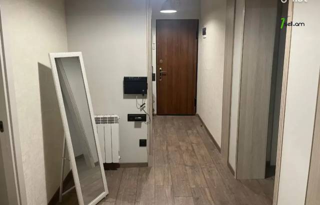 2 սենյականոց բնակարան Արամ Խաչատրյանի փողոցում, 75 ք.մ., 4/9 հարկ, եվրովերանորոգված