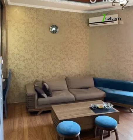 2 սենյականոց բնակարան Ազատության պողոտայում, 40 ք.մ., բարձր առաստաղներ, 2/5 հարկ