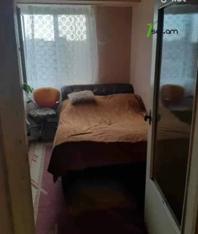 4 սենյականոց բնակարան, Իսահակյան թաղամաս, 88 ք.մ., նախավերջին հարկ, կոսմետիկ վերանորոգում