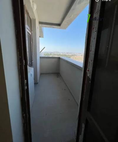 3 սենյականոց բնակարան նորակառույց շենքում Մոնթե Մելքոնյան փողոցում, 99 ք.մ., 8/17 հարկ