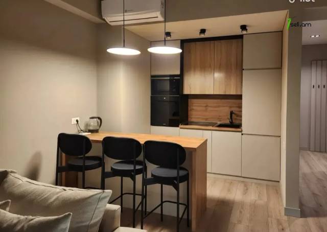 3 սենյականոց բնակարան նորակառույց շենքում Ալեք Մանուկյան փողոցում, 73 ք.մ., նախավերջին հարկ