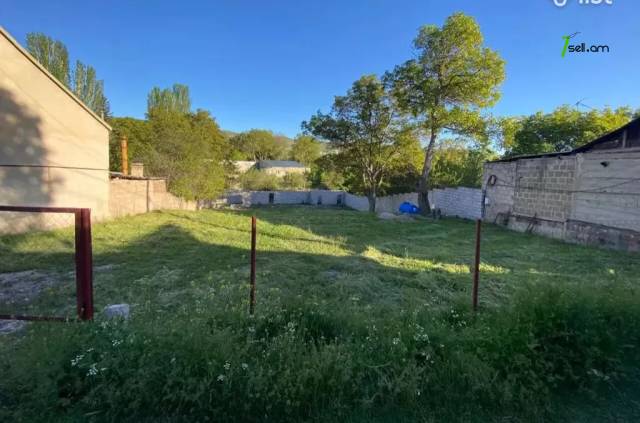 Հողատարածք բնակելի շինությունների համար Ձորաղբյուրում, 1100 ք.մ.