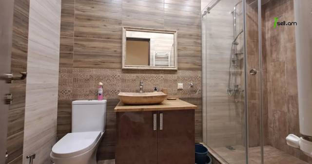 3 սենյականոց բնակարան Տերյան փողոցում, 90 քմ, 3/5 հարկ, 2 սանհանգույց, մի քանի պատշգամբ