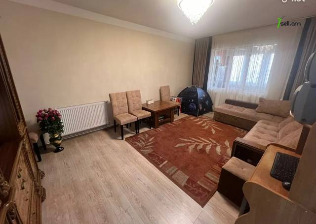 4 սենյականոց բնակարան, Ավան-Առինջ 2-րդ միկրոշրջան, 90 քմ, 7/9 հարկ, եվրովերանորոգված