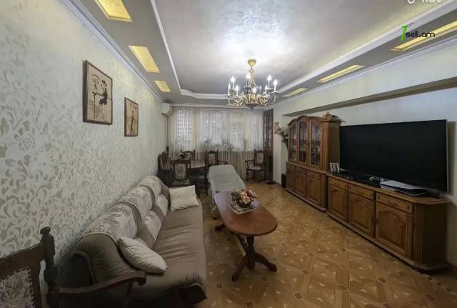 4 սենյականոց բնակարան Պուշկինի փողոցում, 110 քմ, 3/9 հարկ, 2 սանհանգույց, կապիտալ վերանորոգված