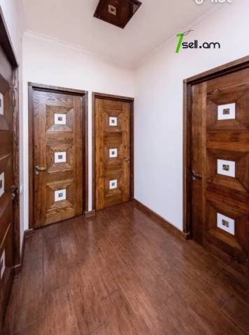 4 սենյականոց բնակարան նորակառույց շենքում Երվանդ Քոչարի փողոցում, 98 ք.մ., 2 սանհանգույց