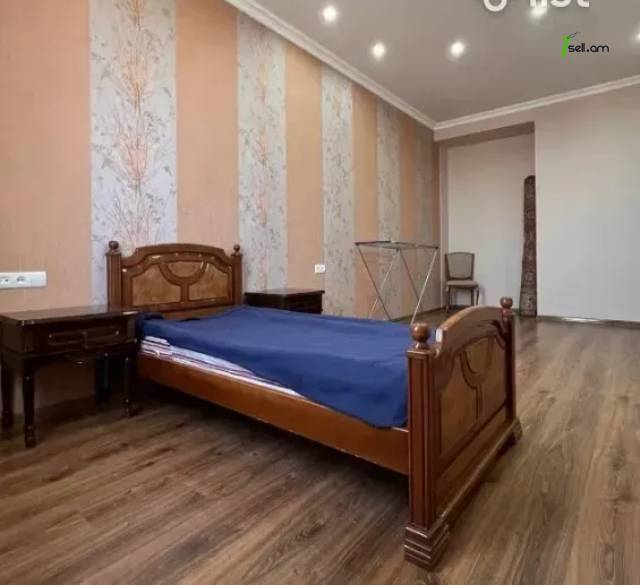 3 սենյականոց բնակարան նորակառույց շենքում, Ծիծեռնակաբերդի խճուղի, 102 ք.մ., 2 սանհանգույց